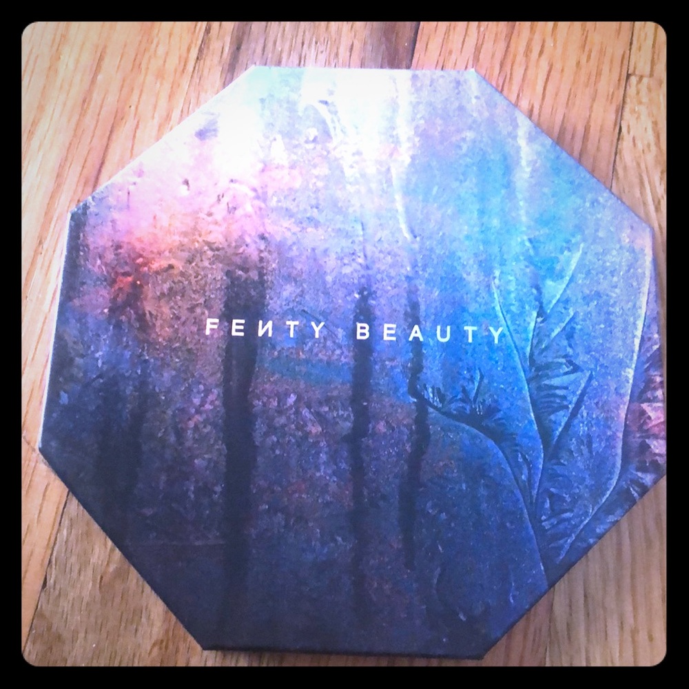 Fenty beauty highlighter palette